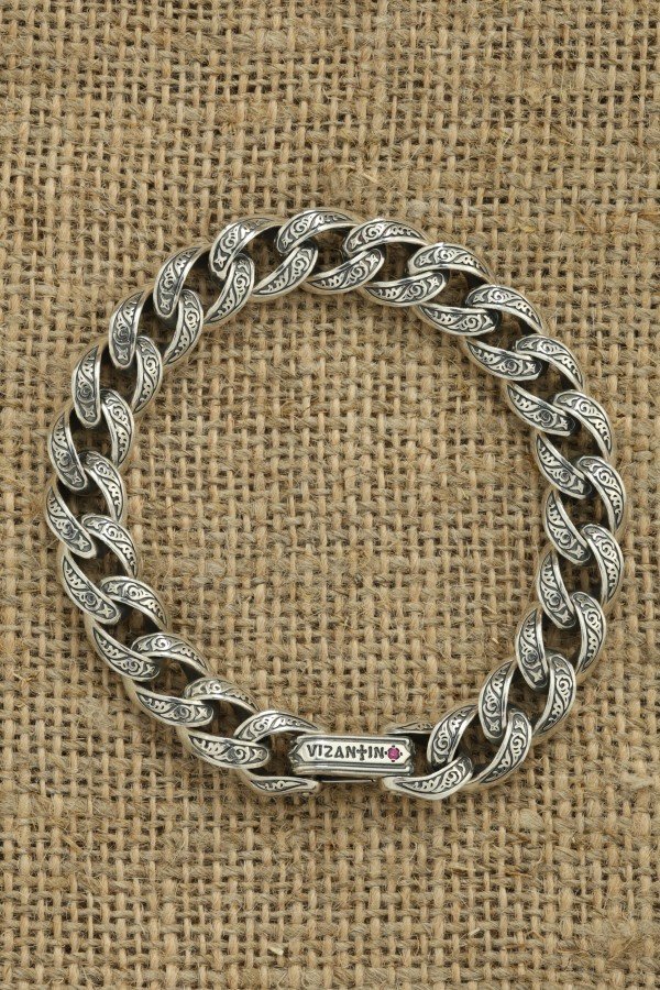 Браслет из серебра c рубином