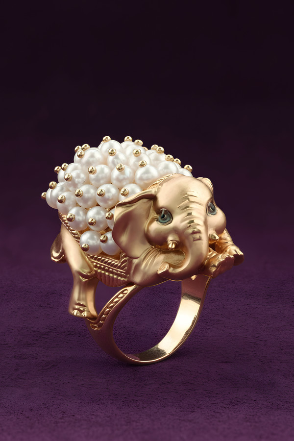 Кольцо из золота c эмаль и жемчугом