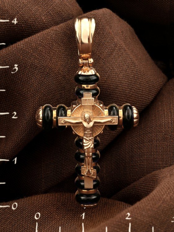 Крест из золота c ониксом