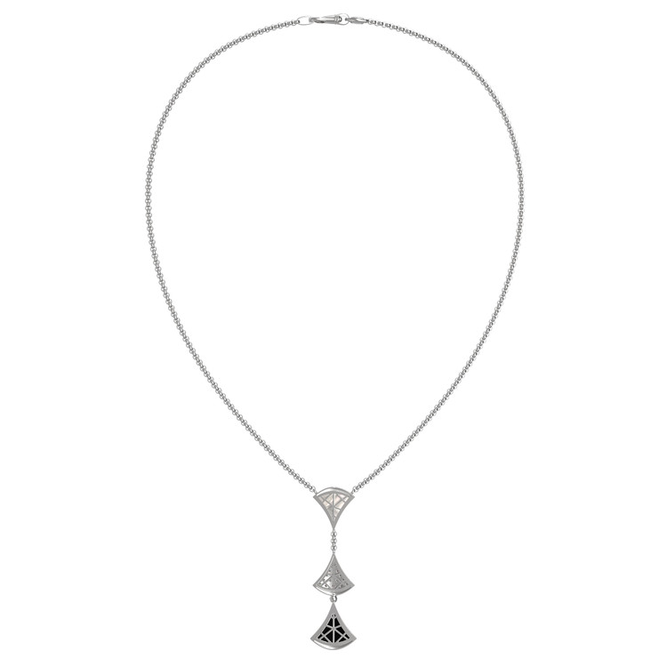 Колье из белого золота c бриллиантами, ониксом и перламутром