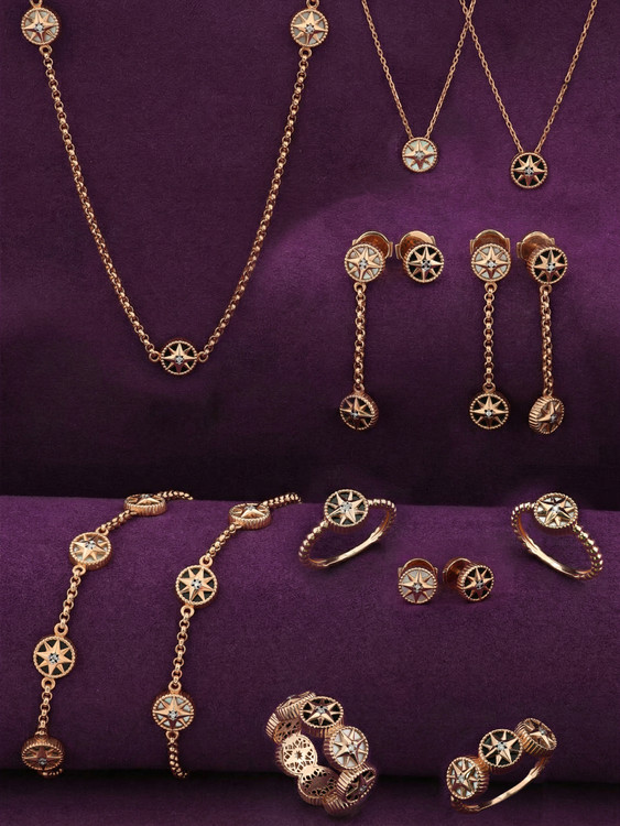 Колье из золота c бриллиантами и ониксом