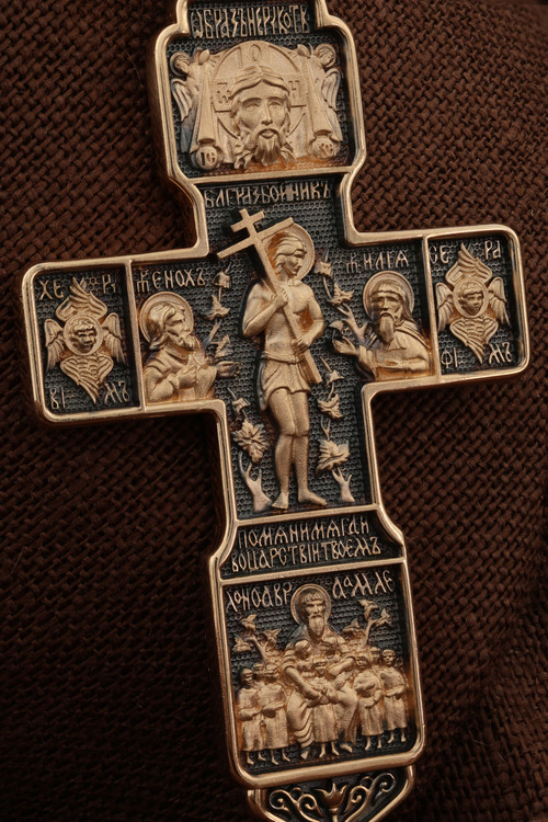 Крест из золота