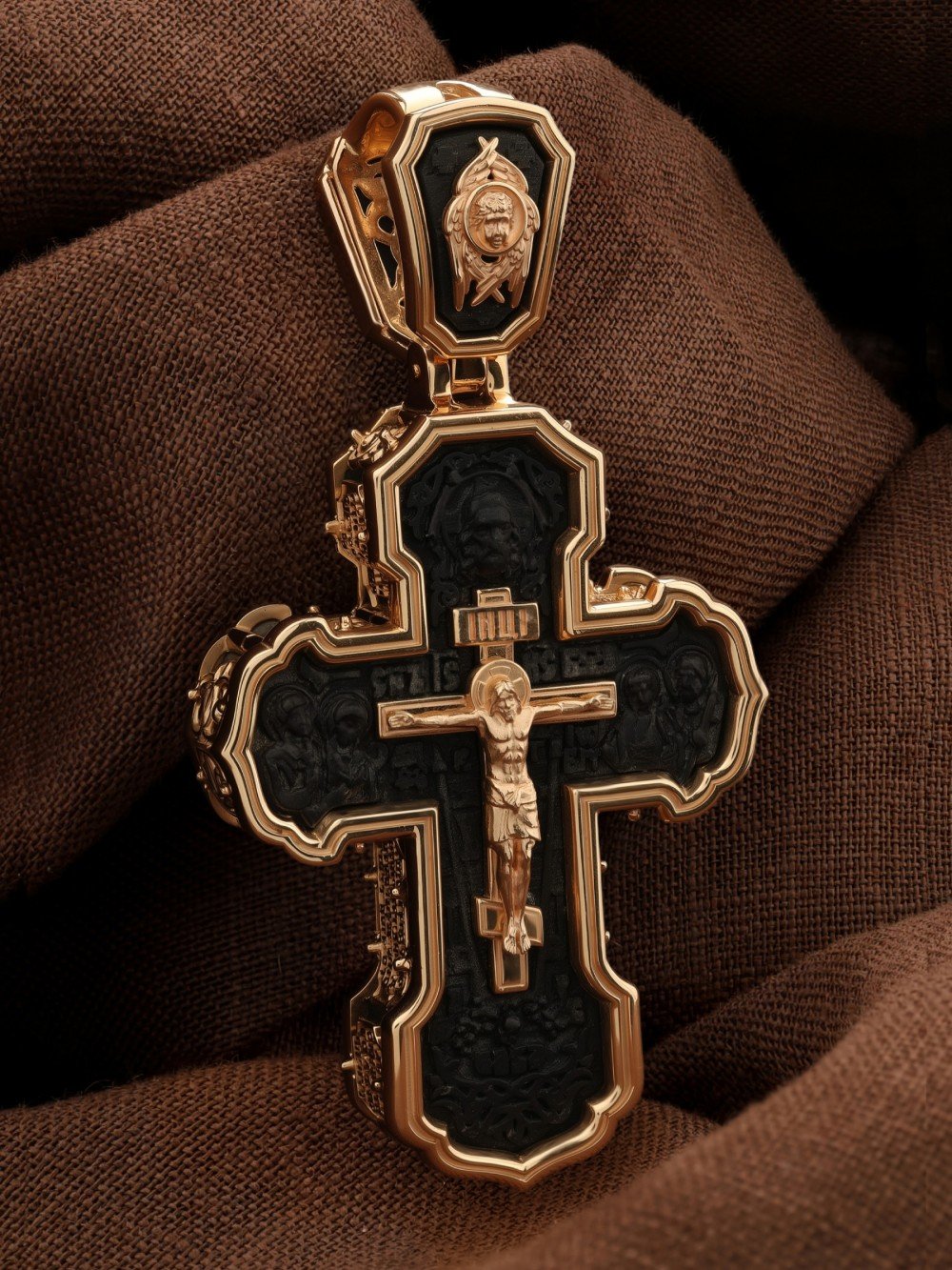 Крест из золота c эбеновым деревом