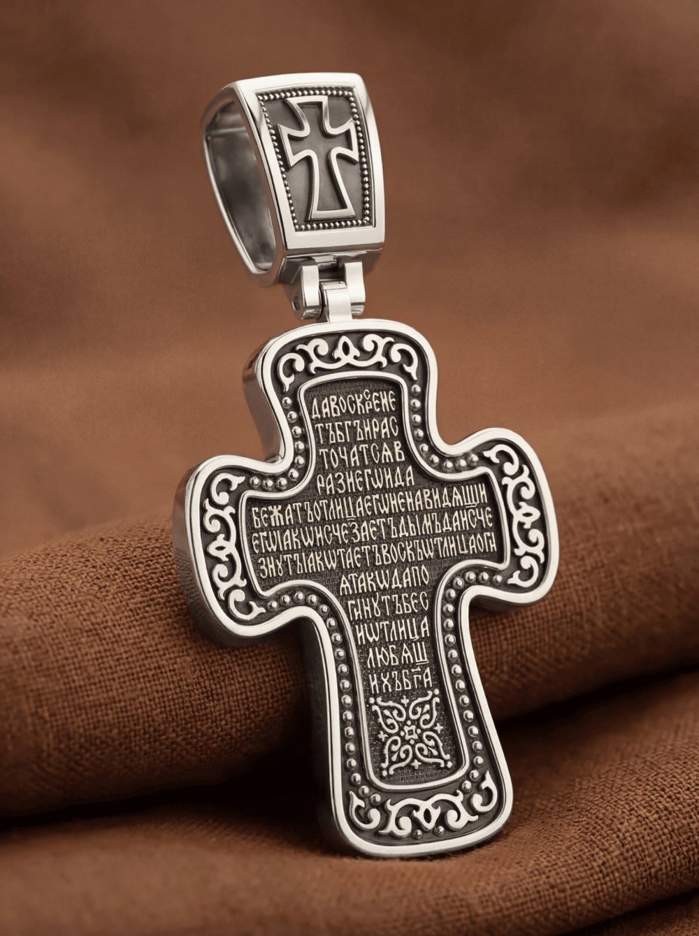 Крест из белого золота