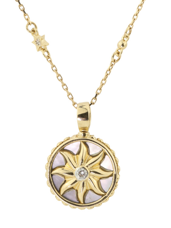 Колье из лимонного золота c бриллиантами, ониксом и перламутром