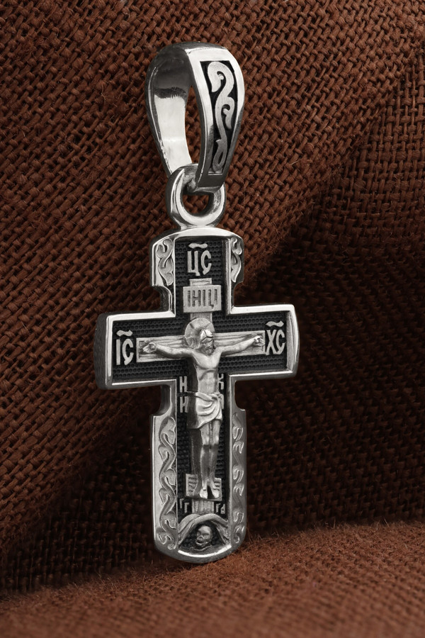 Крест из белого золота