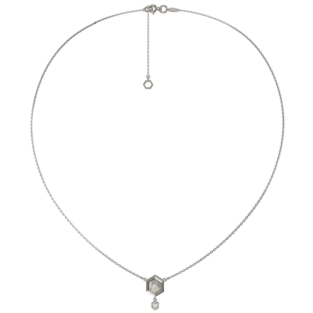 Колье из белого золота c бриллиантами и перламутром