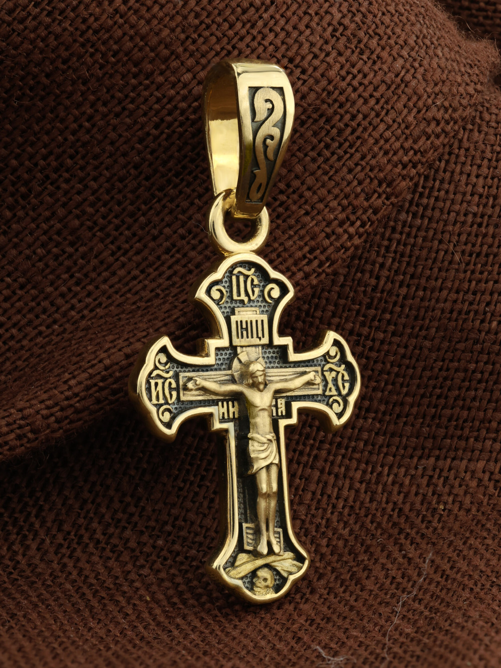 Крест из лимонного золота