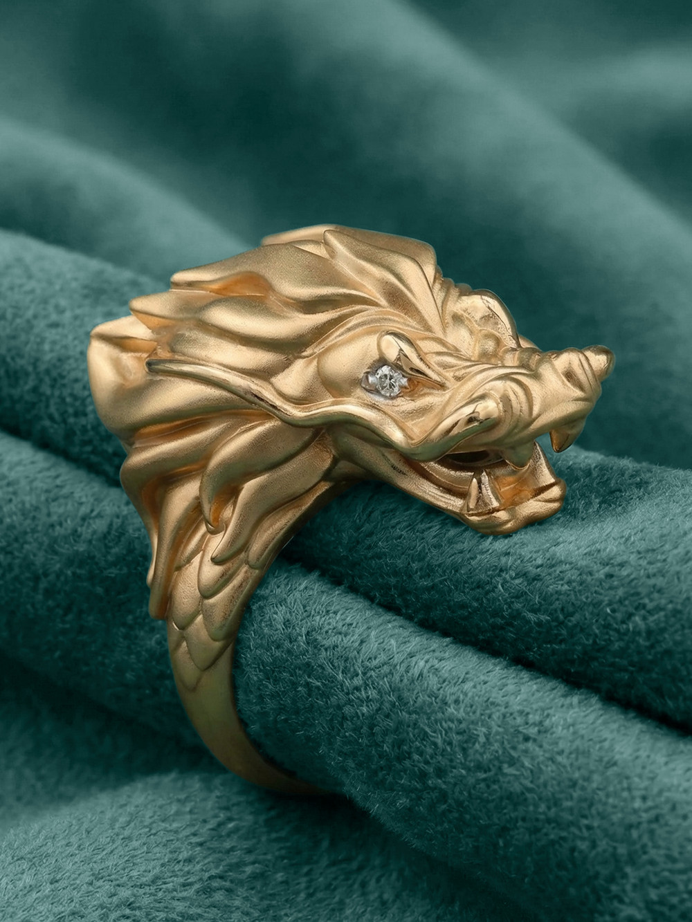 Кольцо из золота c бриллиантами