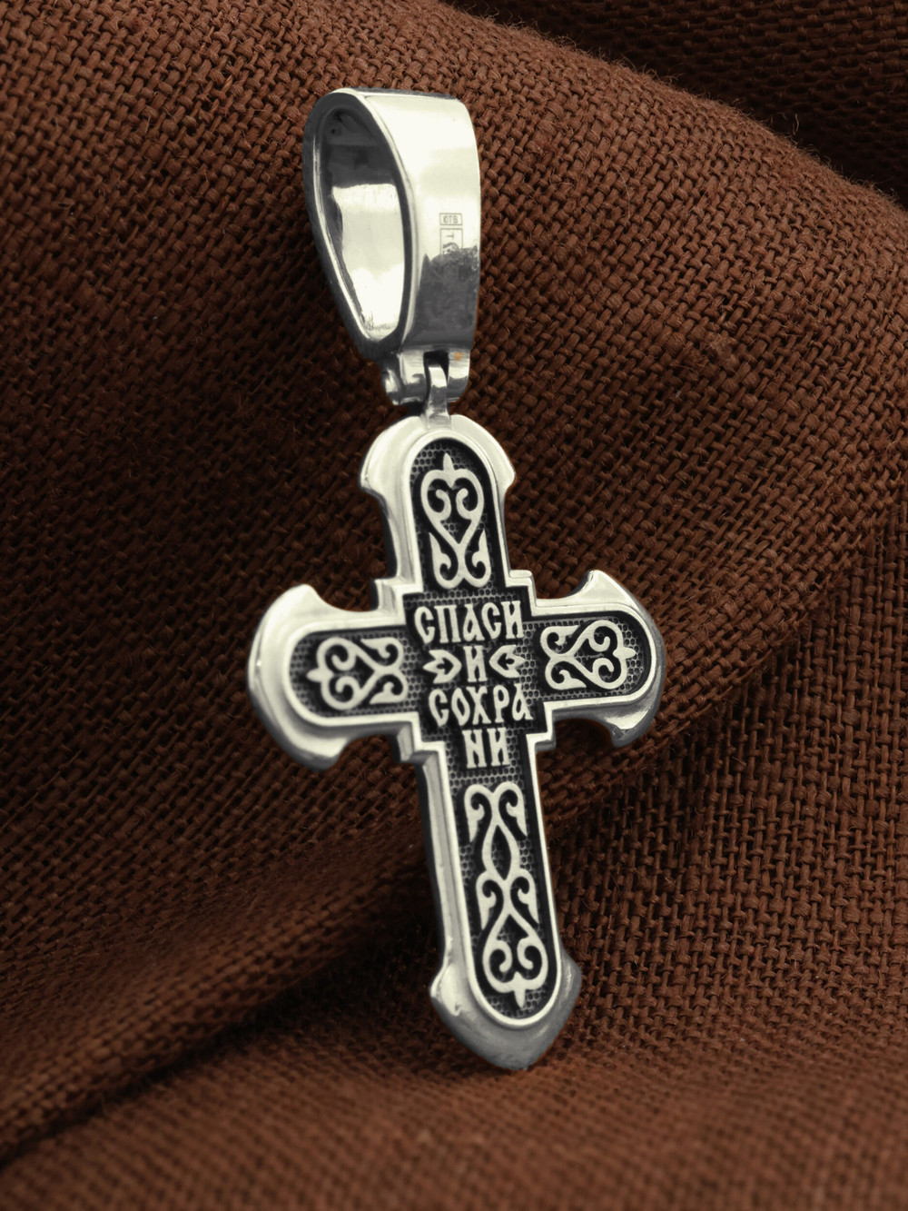 Крест из белого золота