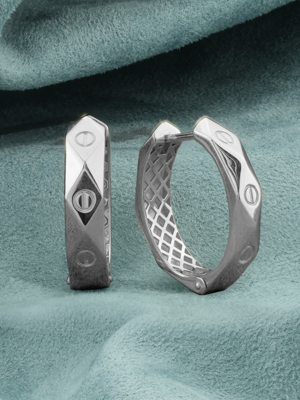 Серьги из белого золота