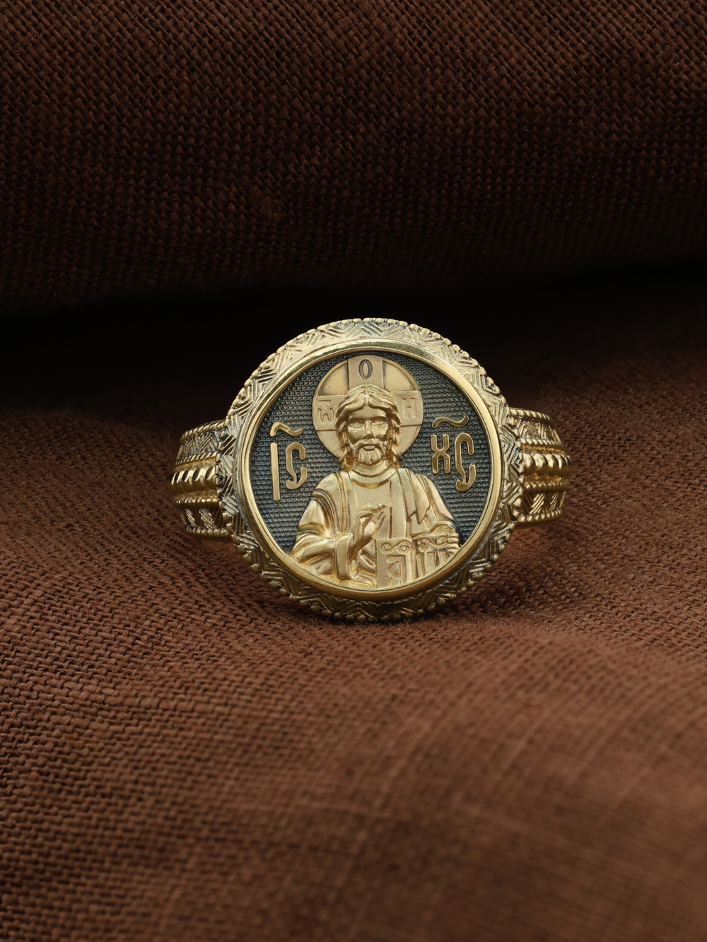 Кольцо из лимонного золота