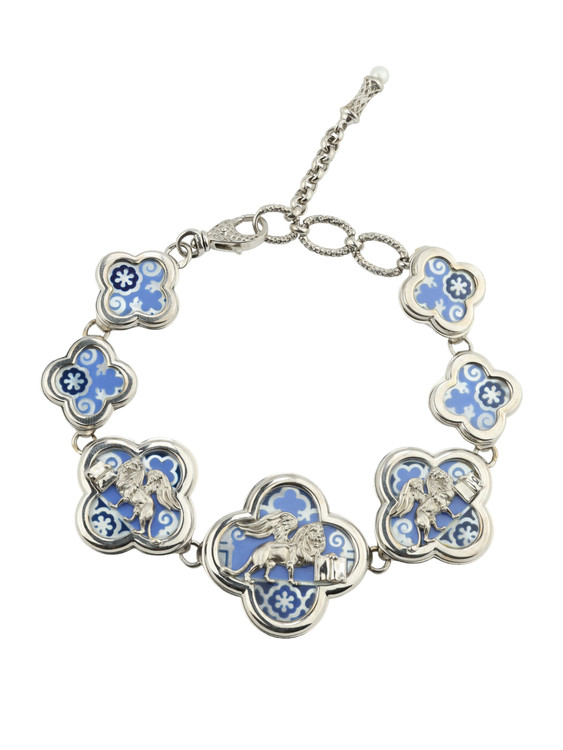 Браслет из белого золота c эмаль , жемчугом и перламутром