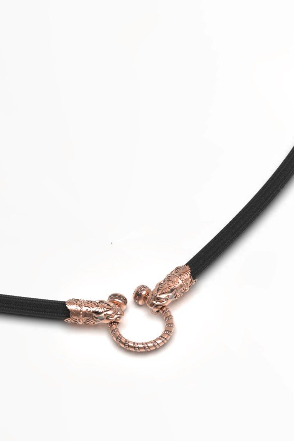 Шнурок шёлковый из золота c шёлковым шнурком