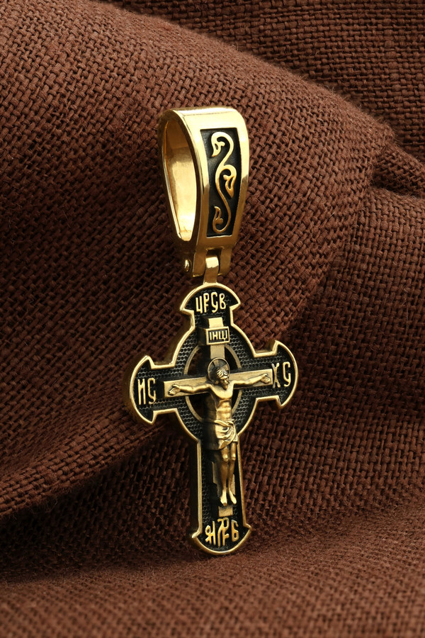 Крест из лимонного золота