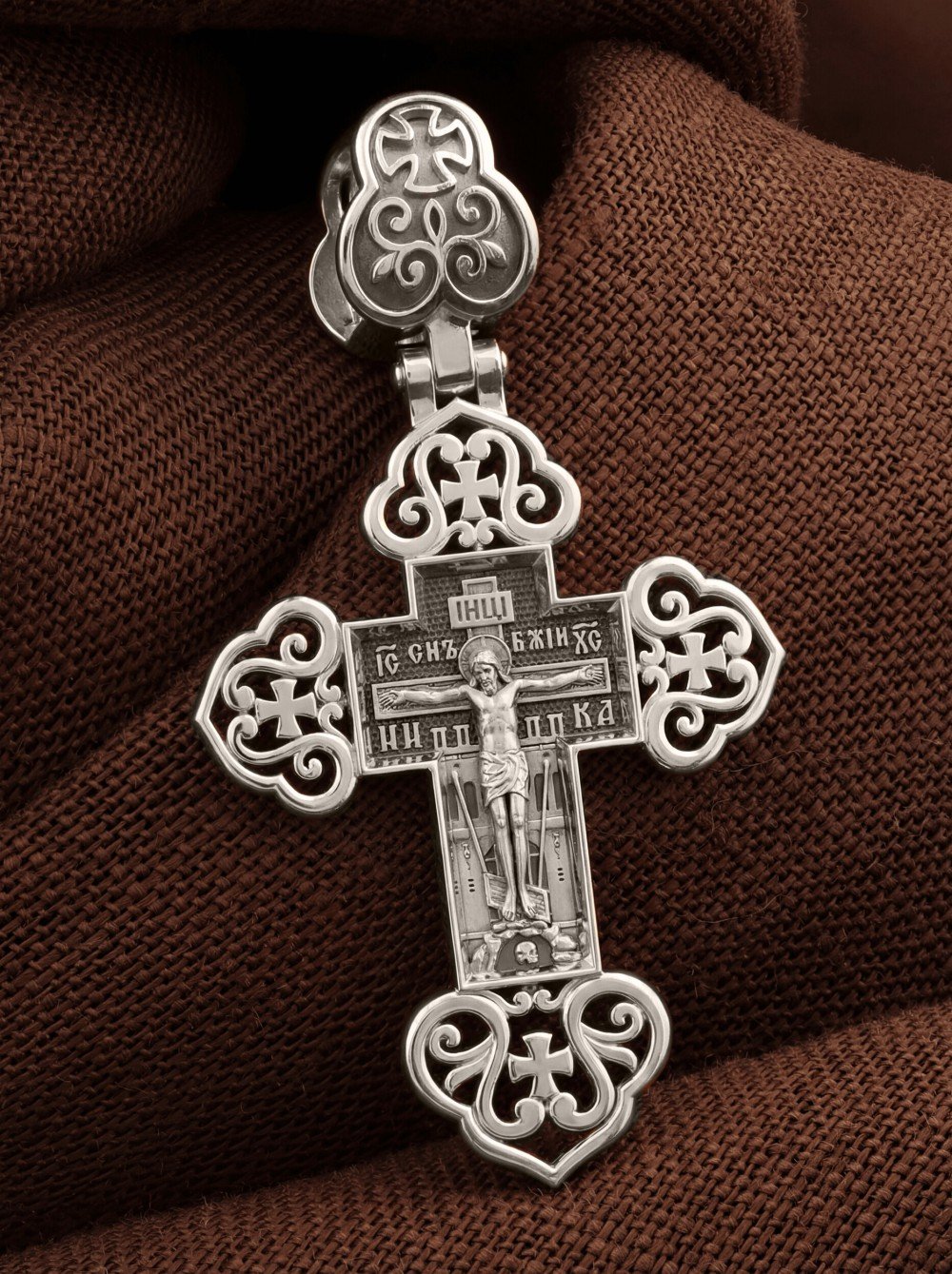 Крест из белого золота