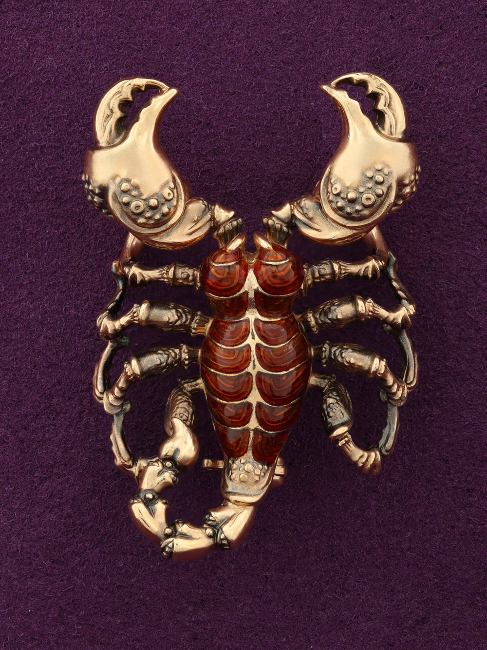 Брошь из золота c эмаль