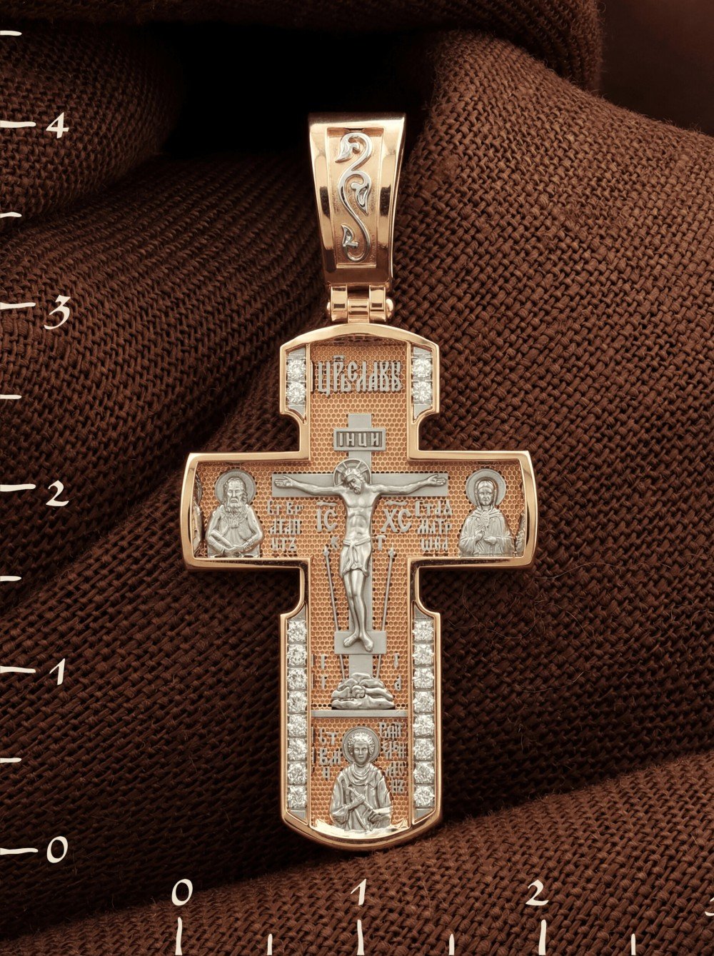 Крест из золота c бриллиантами