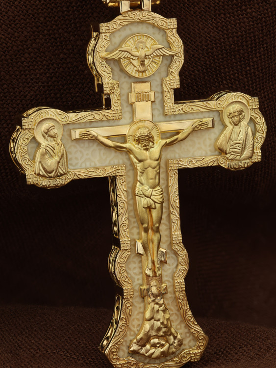 Крест из лимонного золота c бивнем мамонта