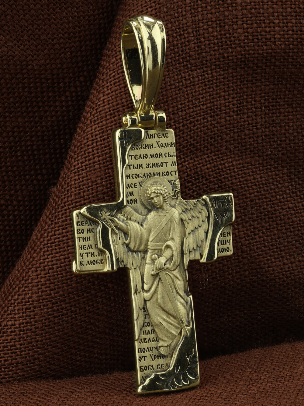 Крест из зелёного золота