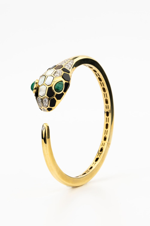 Браслет из лимонного золота c бриллиантами, рубином, ониксом, малахитом и перламутром