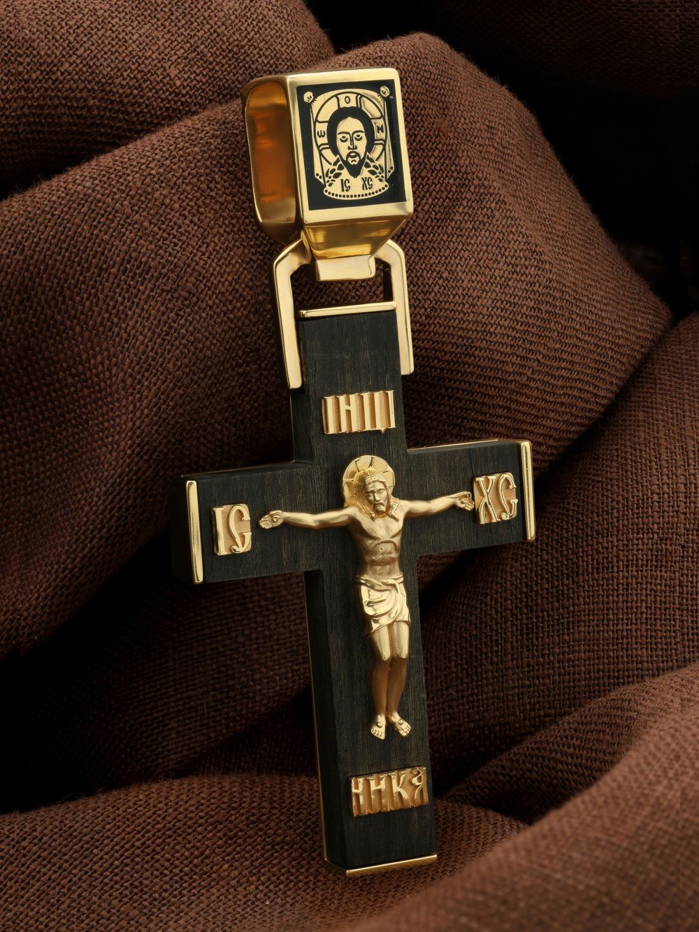 Крест из лимонного золота c эмаль и эбеновым деревом