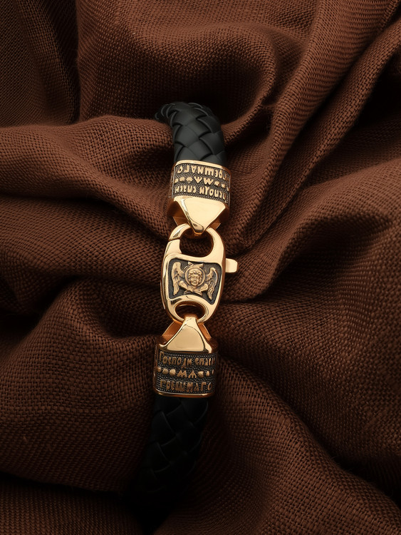 Браслет из золота c шнурком