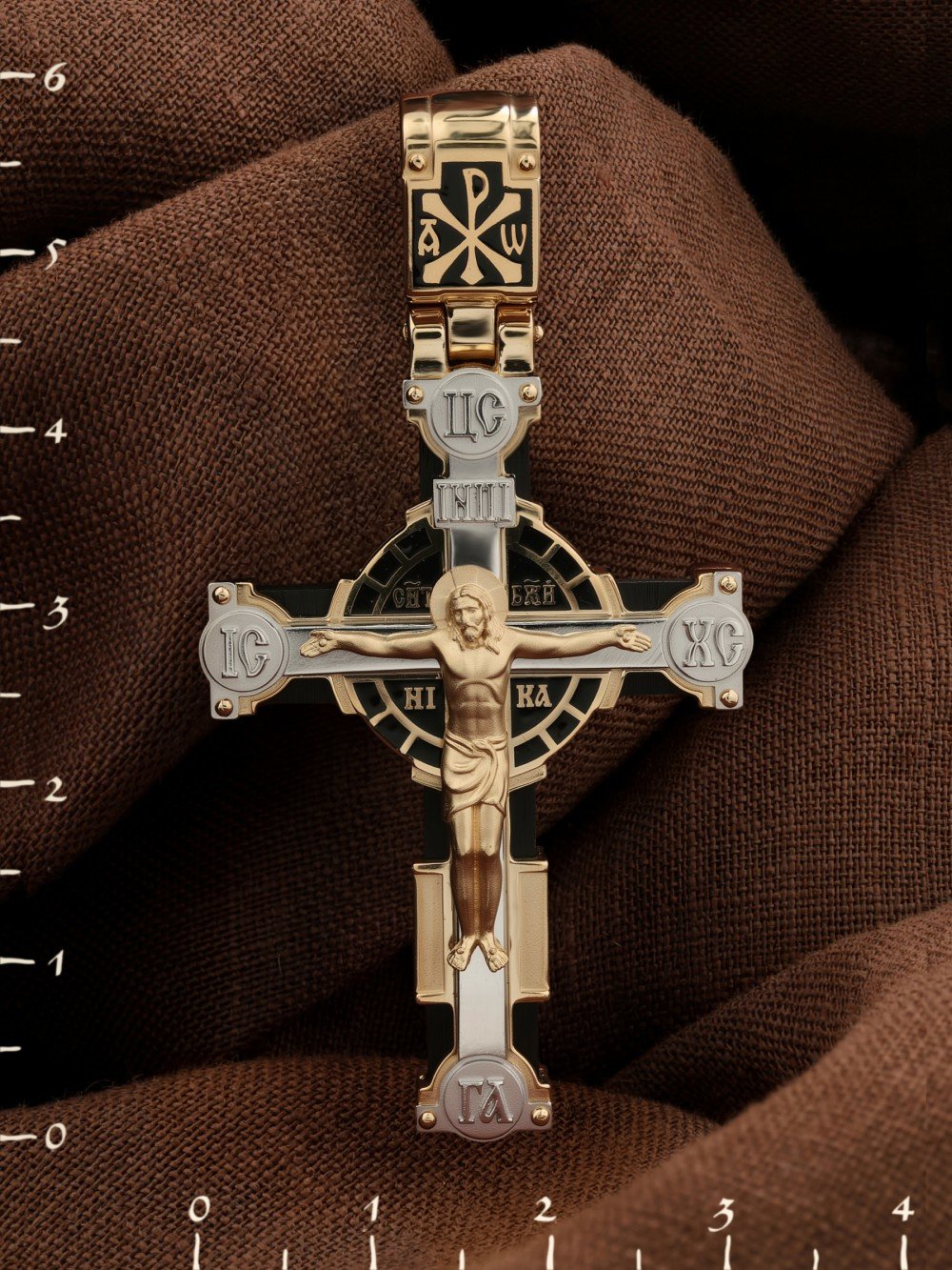 Крест из золота c эмаль и эбеновым деревом