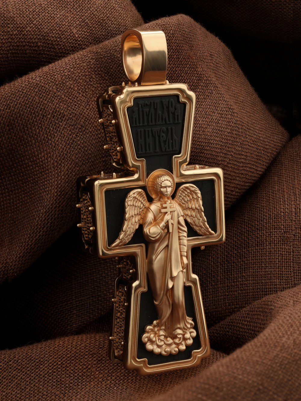 Крест из золота c эбеновым деревом