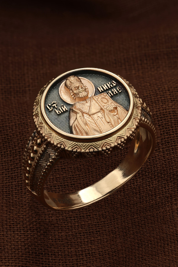 Кольцо из золота