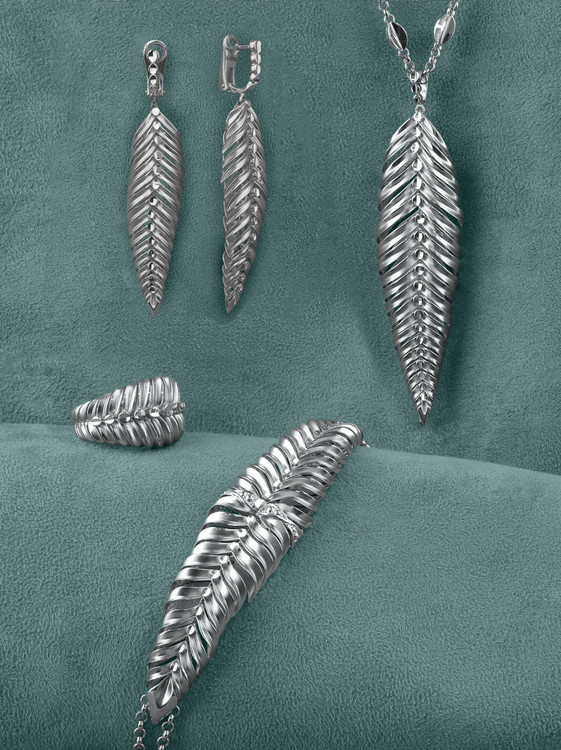 Серьги из белого золота