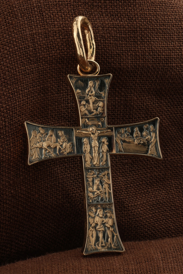 Крест из золота