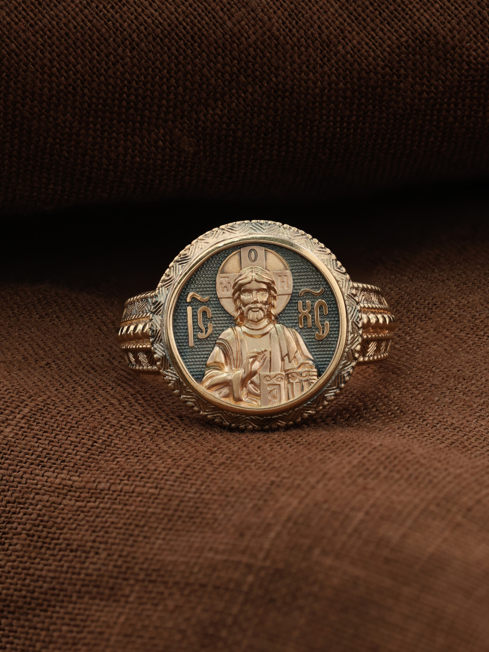 Кольцо из золота