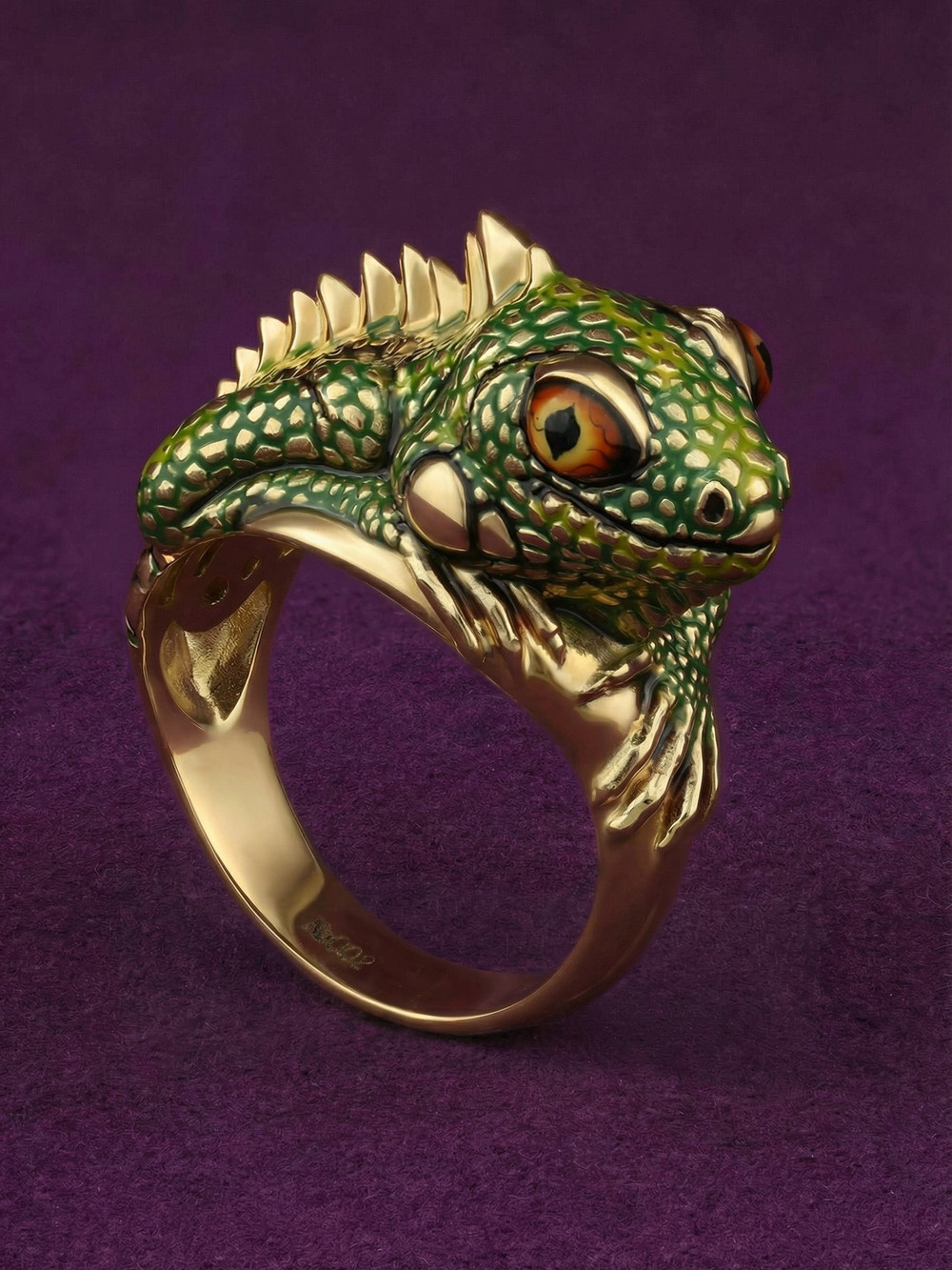 Кольцо из лимонного золота c эмаль и рубином