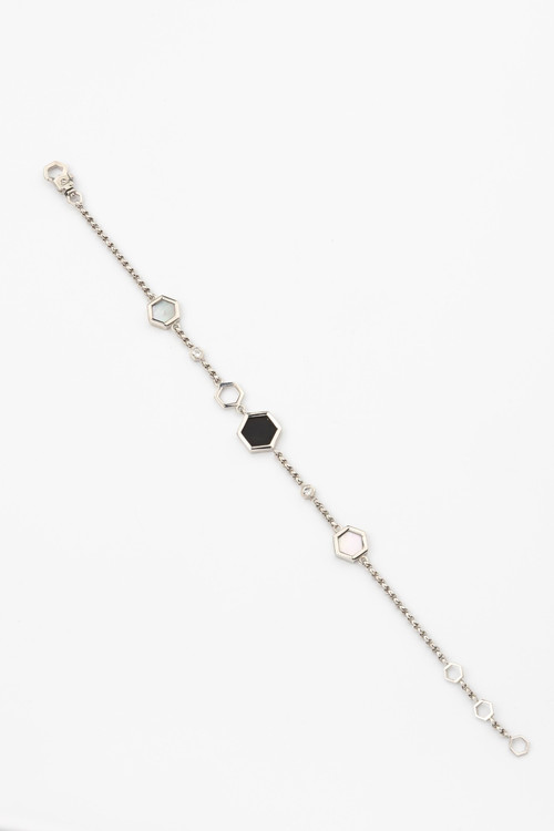 Браслет из белого золота c бриллиантами, ониксом и перламутром