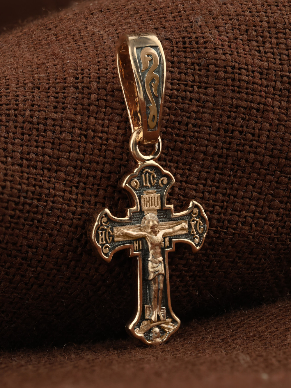 Крест из золота