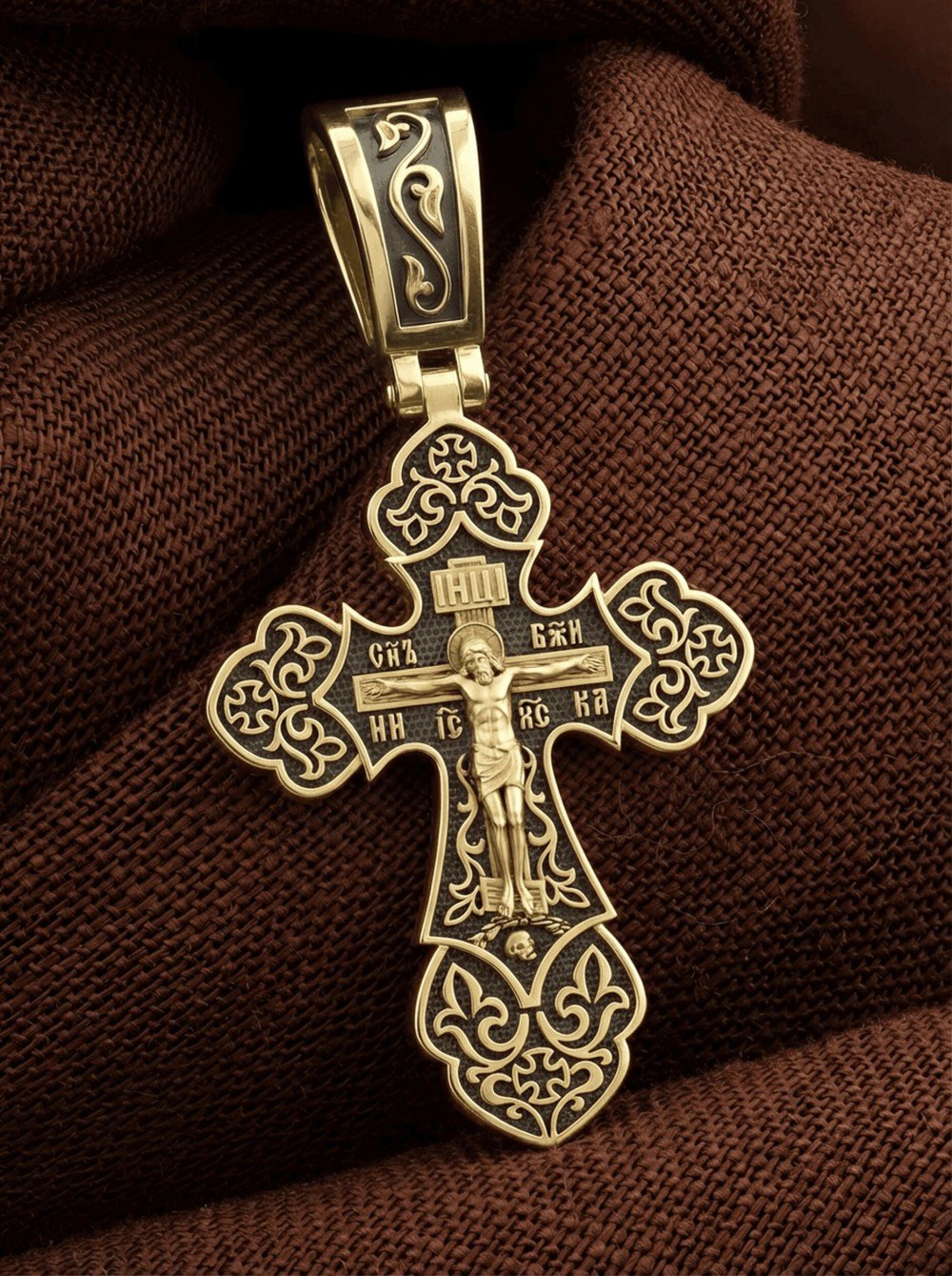 Крест из лимонного золота