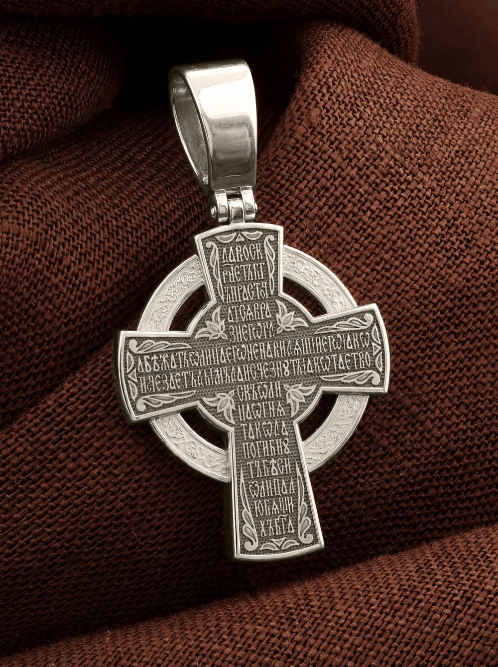 Крест из белого золота