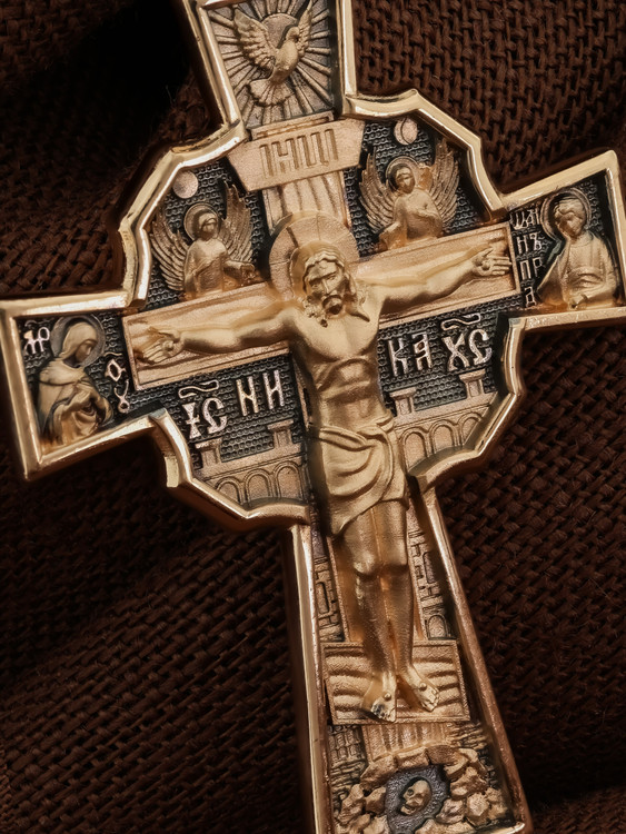 Крест из золота