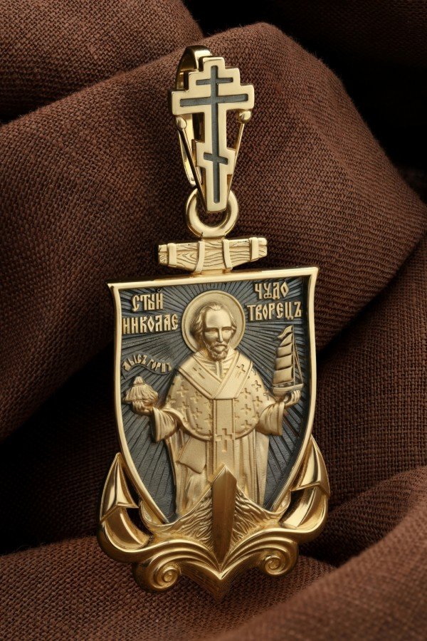 Образок из лимонного золота c эмалью