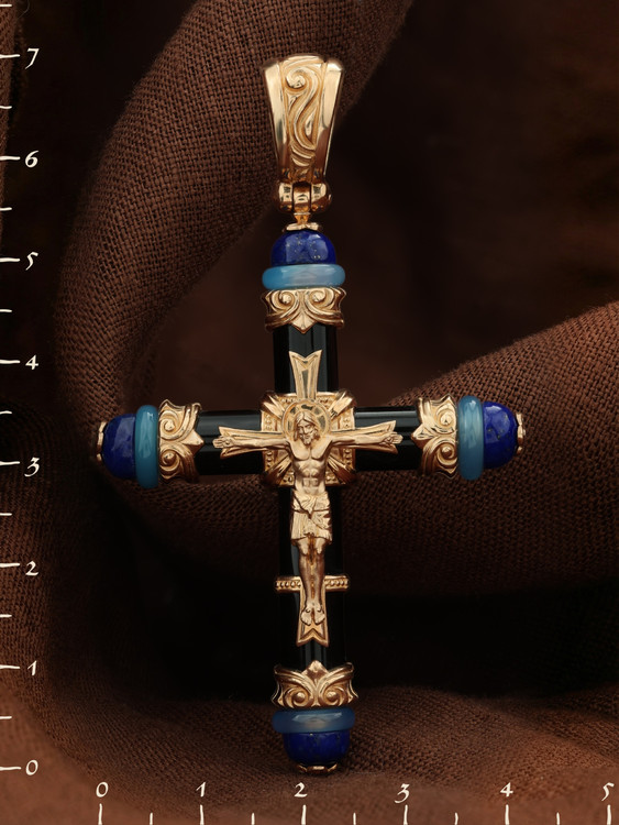 Крест из золота c ониксом, агатом и лазуритом