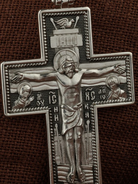 Крест из белого золота