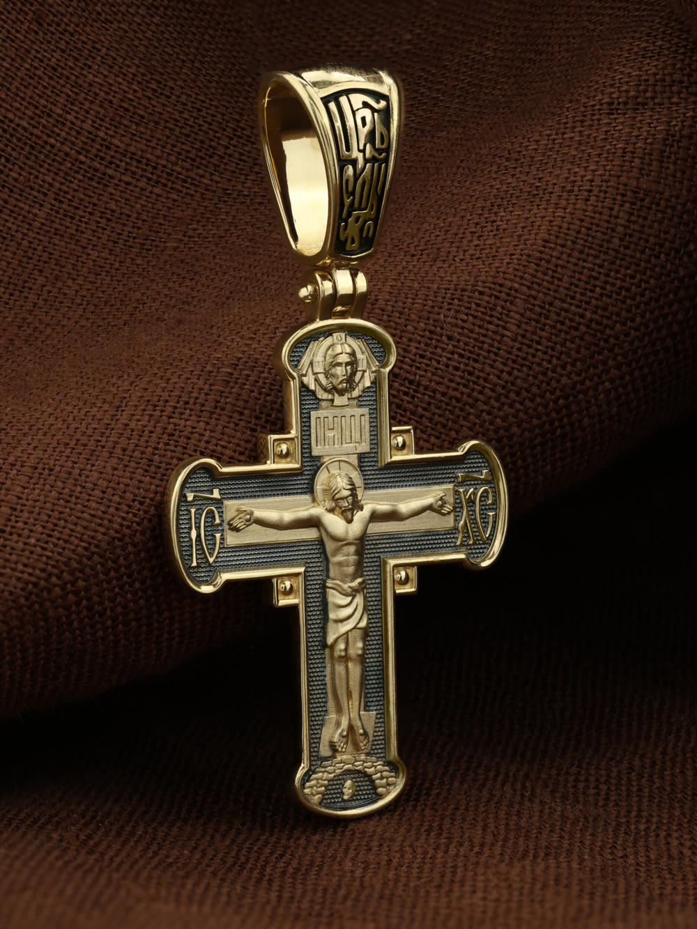 Крест из лимонного золота