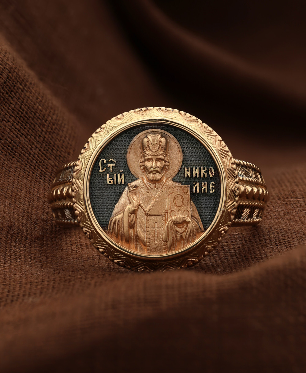 Кольцо из золота