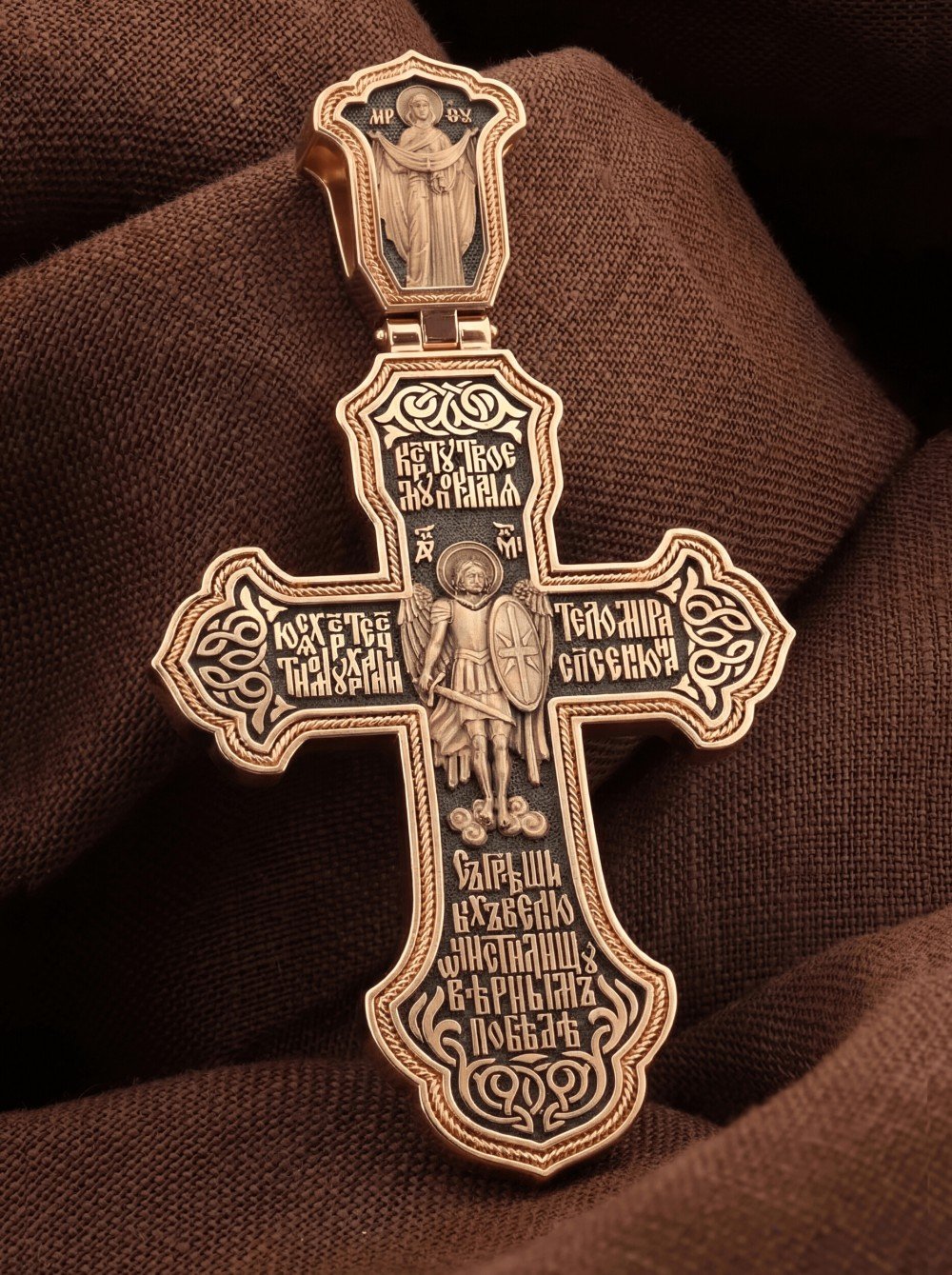 Крест из золота