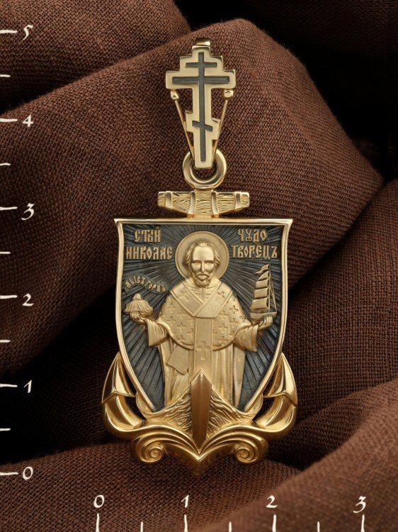 Образок из лимонного золота c эмалью