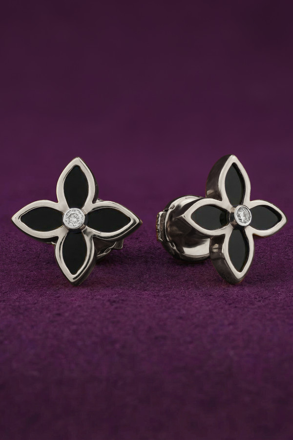 Серьги из белого золота c бриллиантами и ониксом