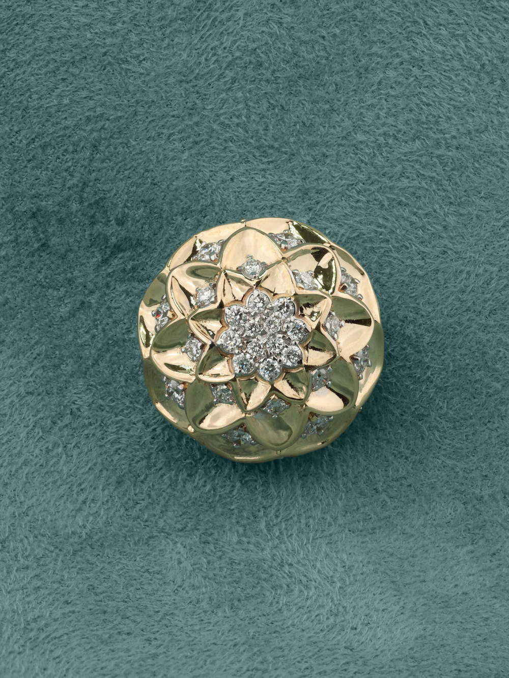 Подвеска из золота c бриллиантами