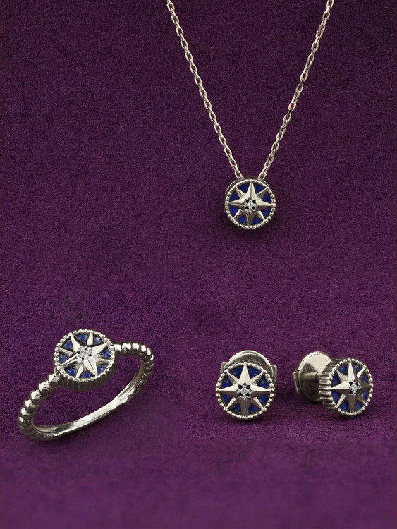 Колье из белого золота c бриллиантами и лазуритом