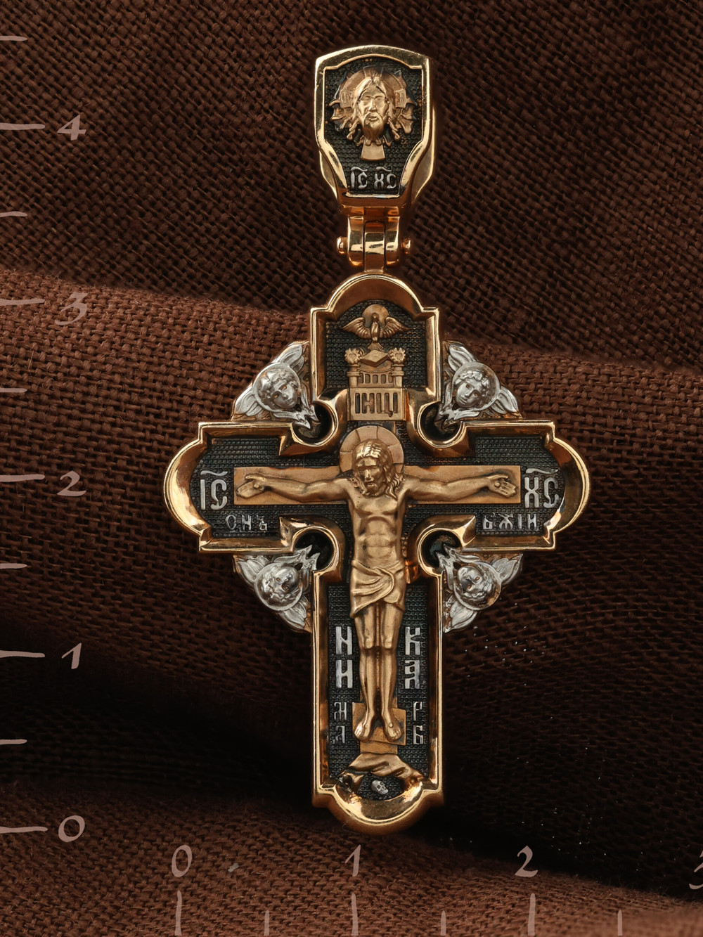 Крест из золота